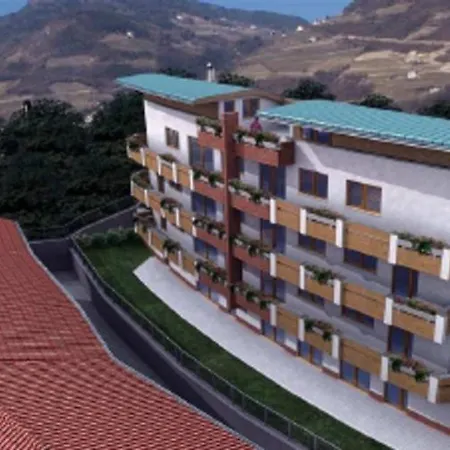 Living Rencio: Vicino Al Centro Di アパート ボルツァーノ