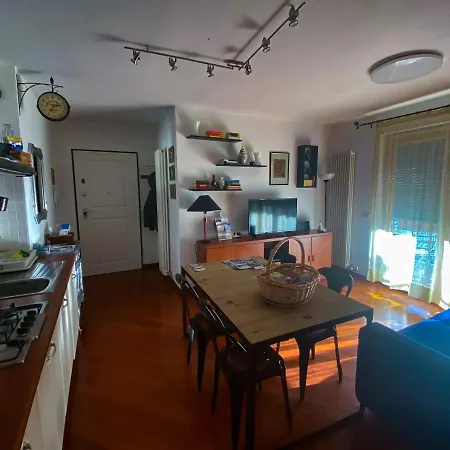 Appartamento Living Rencio: Vicino Al Centro Di